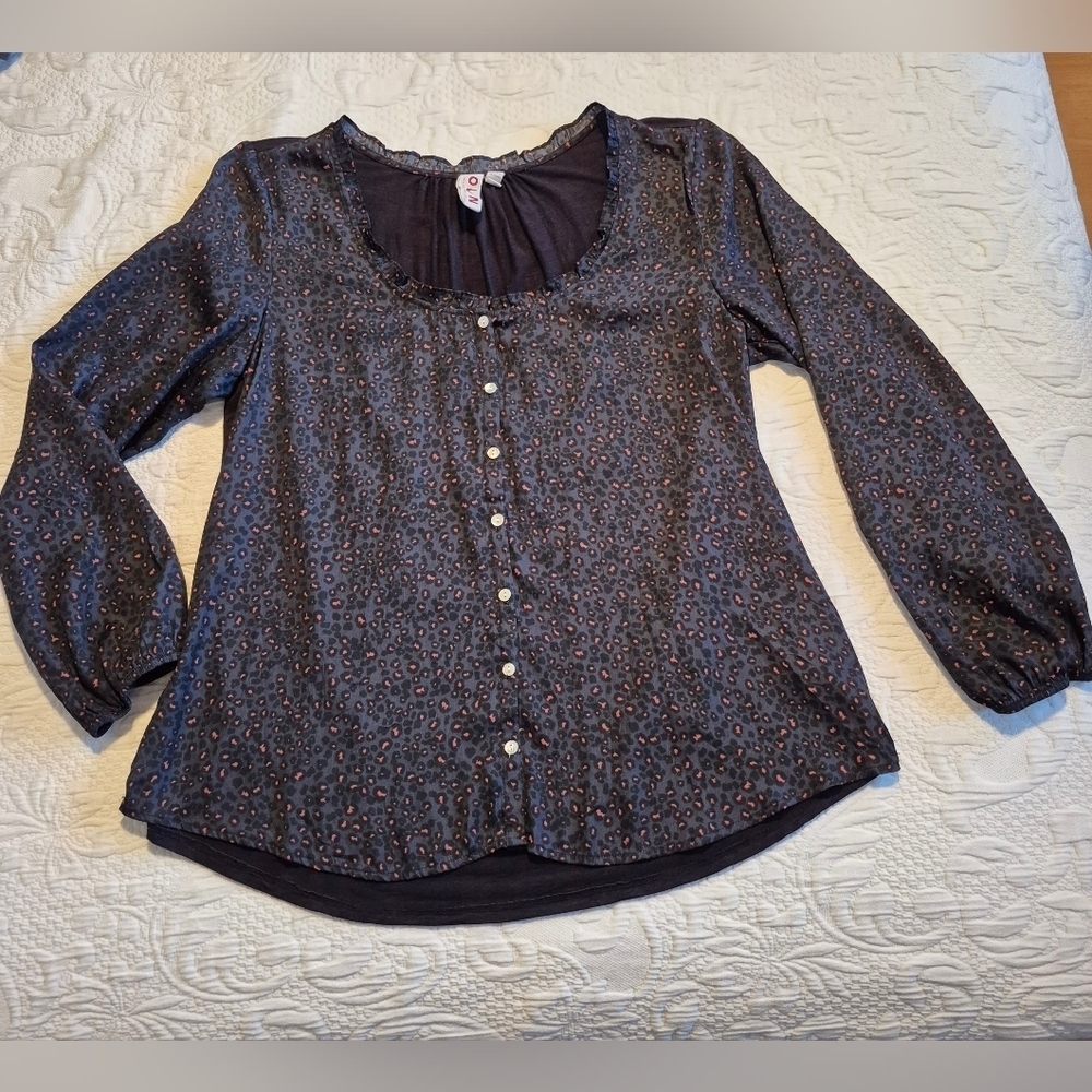 Anthropologie Dolan Left Coast Marilyn Blouse Size Large. Dark navy blue, black